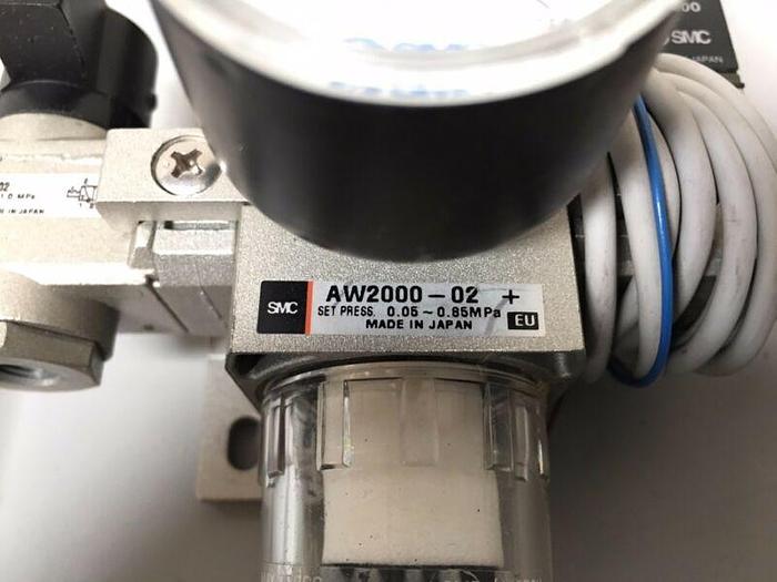 Used SMC AW2000-02 Filter Regulator, VHS2000-02 Pneumatic Residual Valve & IS1000