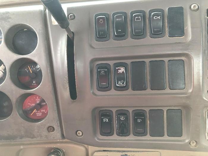 Used 2007 Mack CHN613