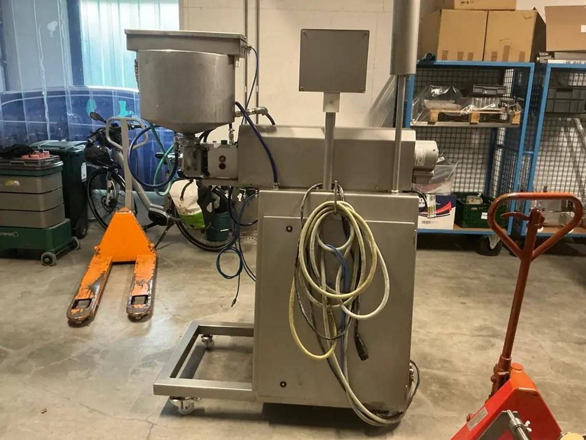 Used 1999 Hacos Samfill