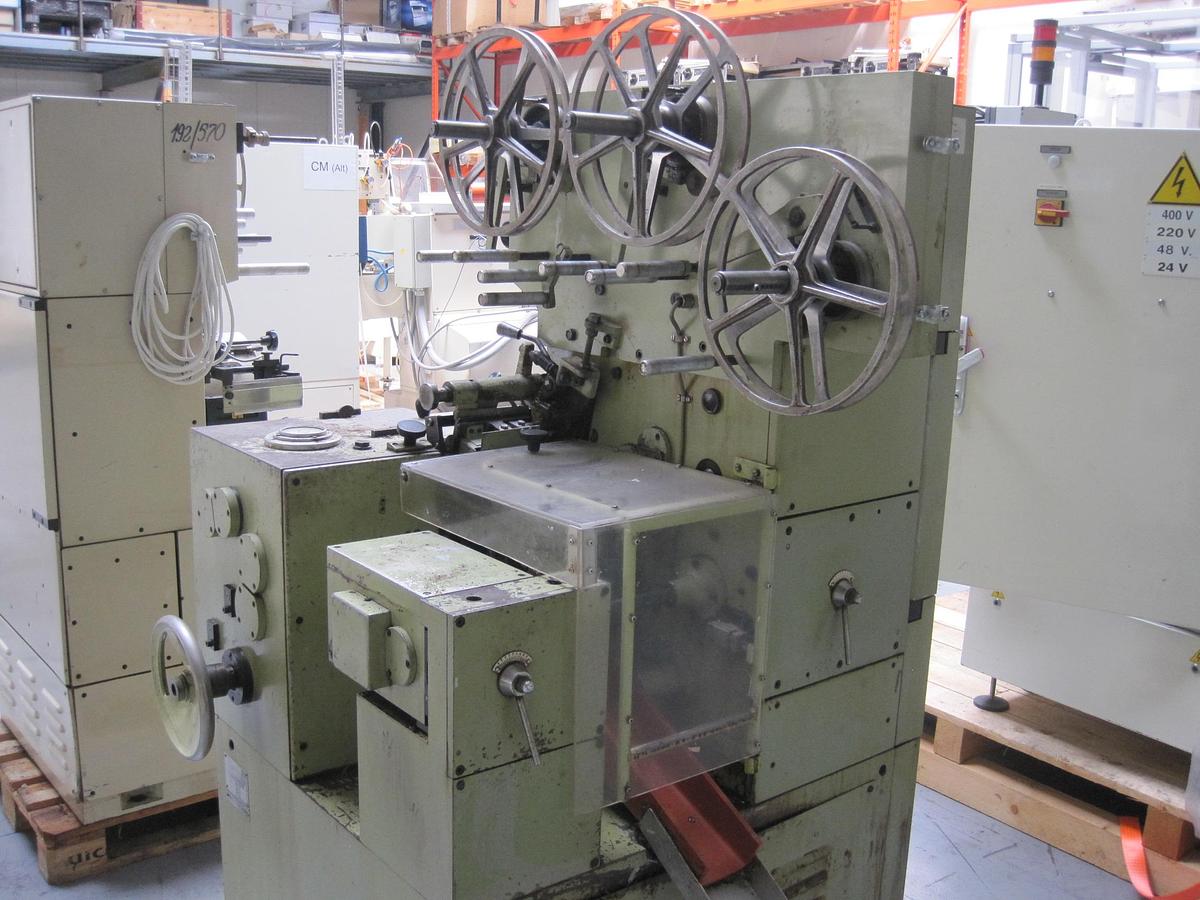 Used Nagema EW5 cut and double twist wrapper