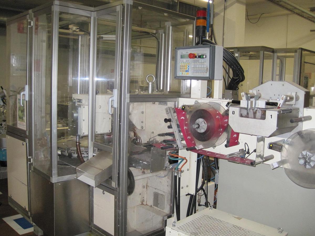 Used Carle Montanari CM Y871 CD, double twist for chocolates