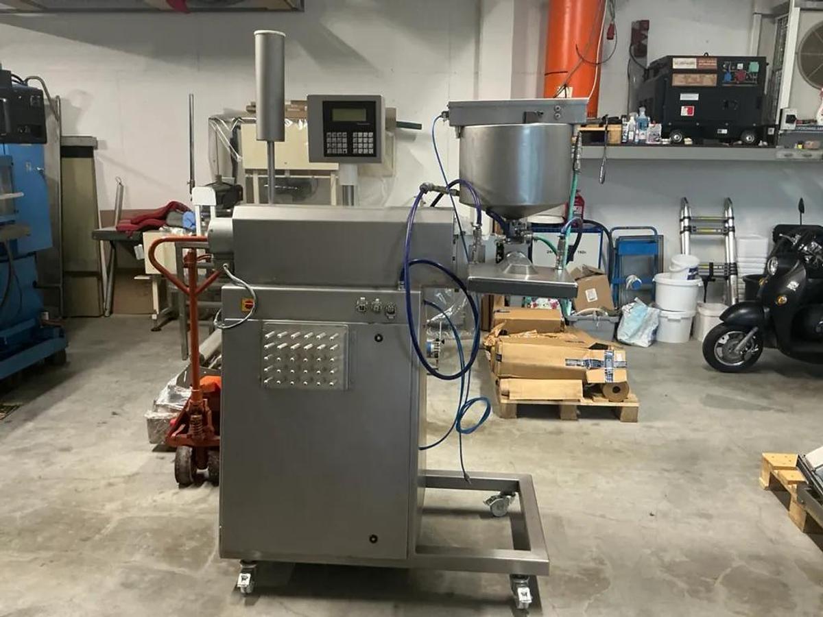 Used 1999 Hacos Samfill