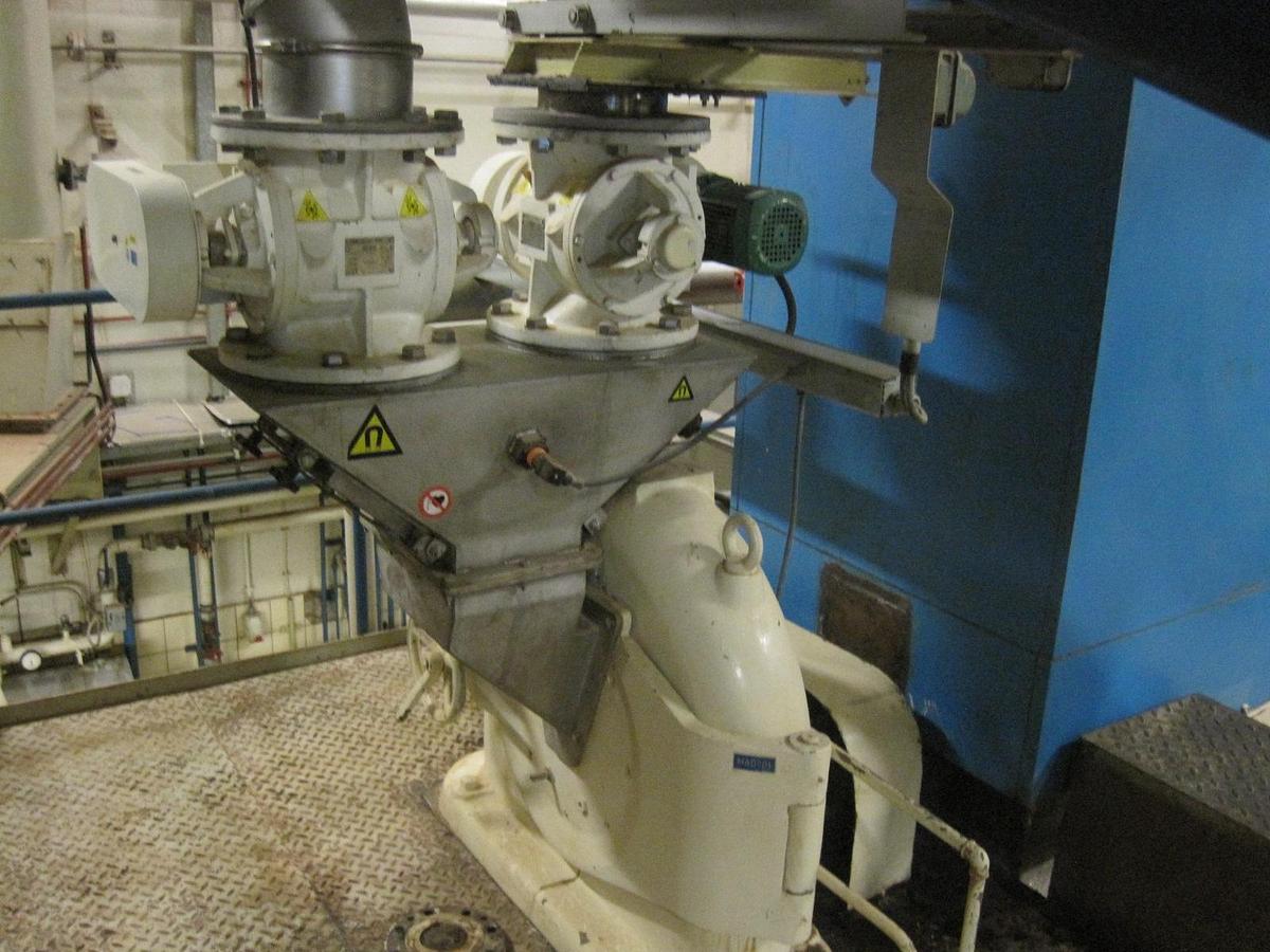 Used Alpina A630L cocoa powder mill