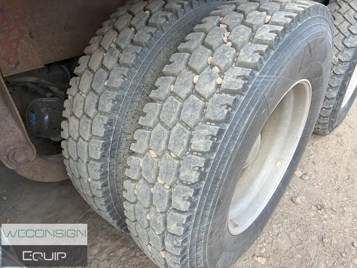 Used 2010 Kenworth T800 Tri Drive Combo Vac