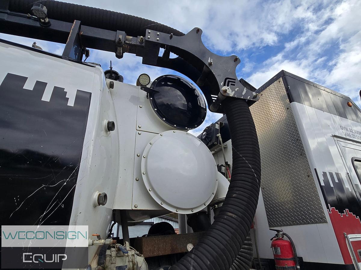 Used 2020 Peterbilt 567 Tri Drive Hydro Excavator