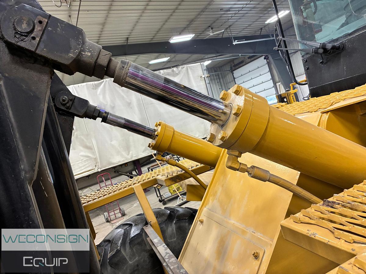 Used 1999 CAT 938G Wheeled Forklift