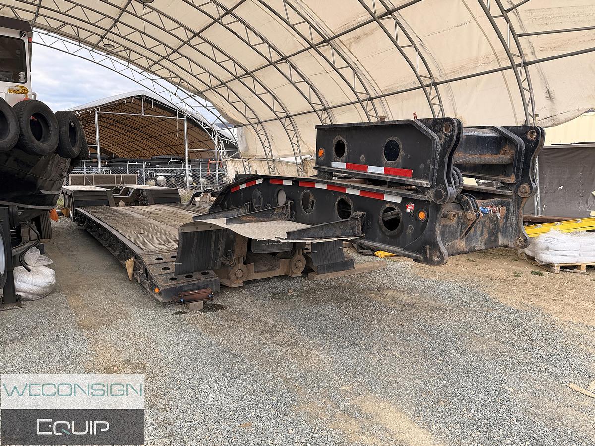 Used 2011 Pacesetter Lowbed