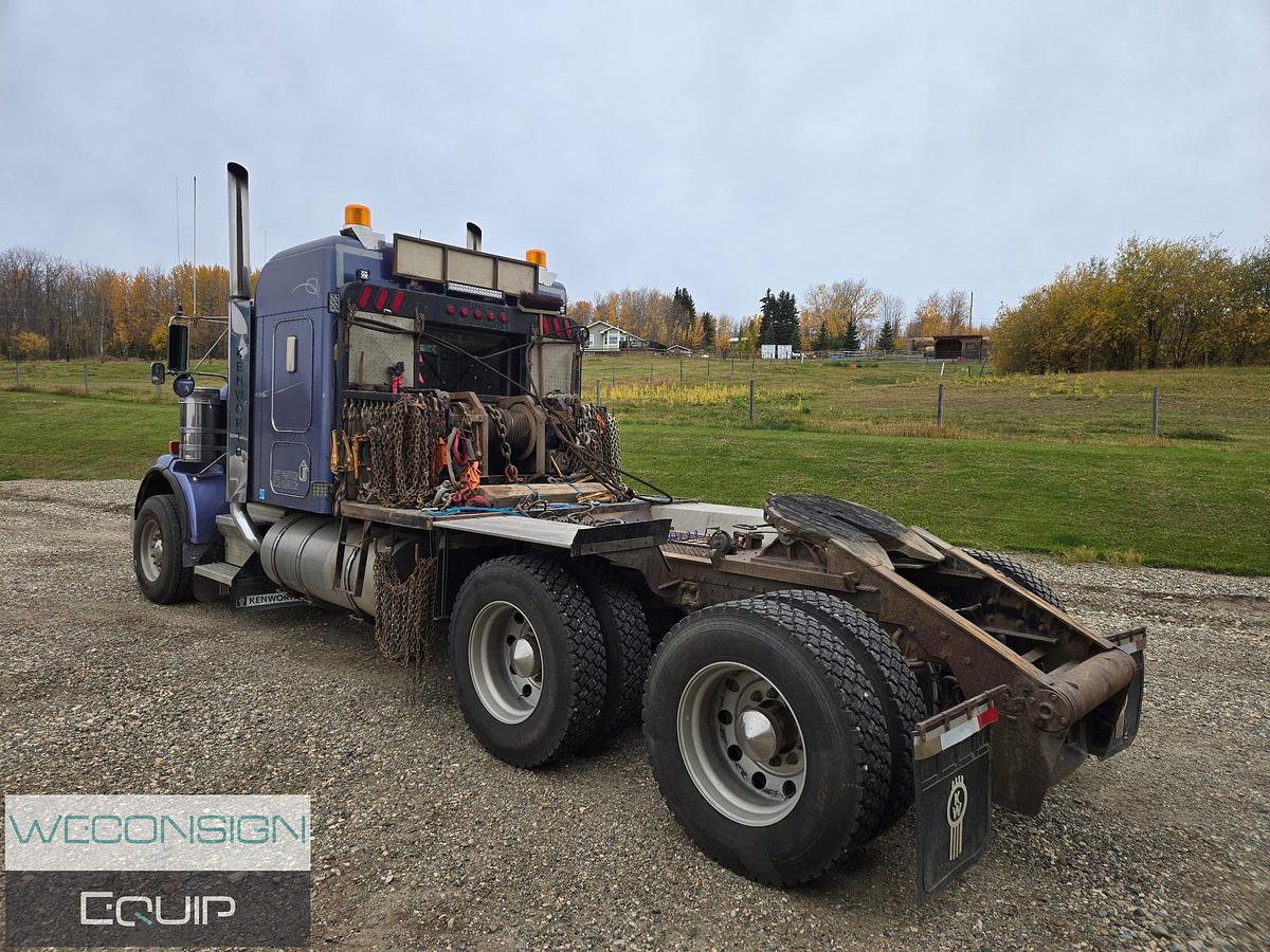 Used 2004 Kenworth T800 Winch Truck