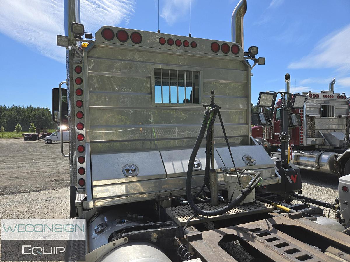 Used 2016 Peterbilt 567