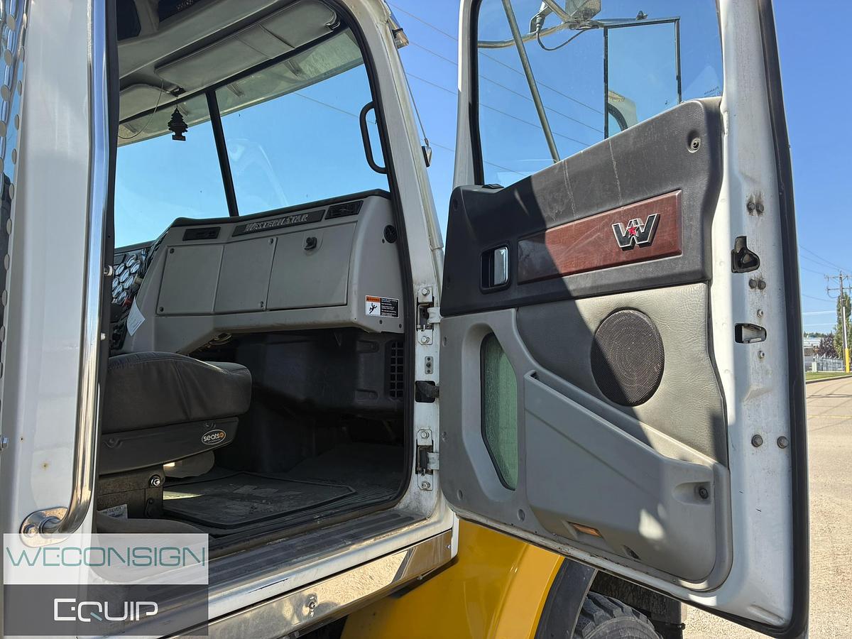Used 2013 Western Star 4900SB