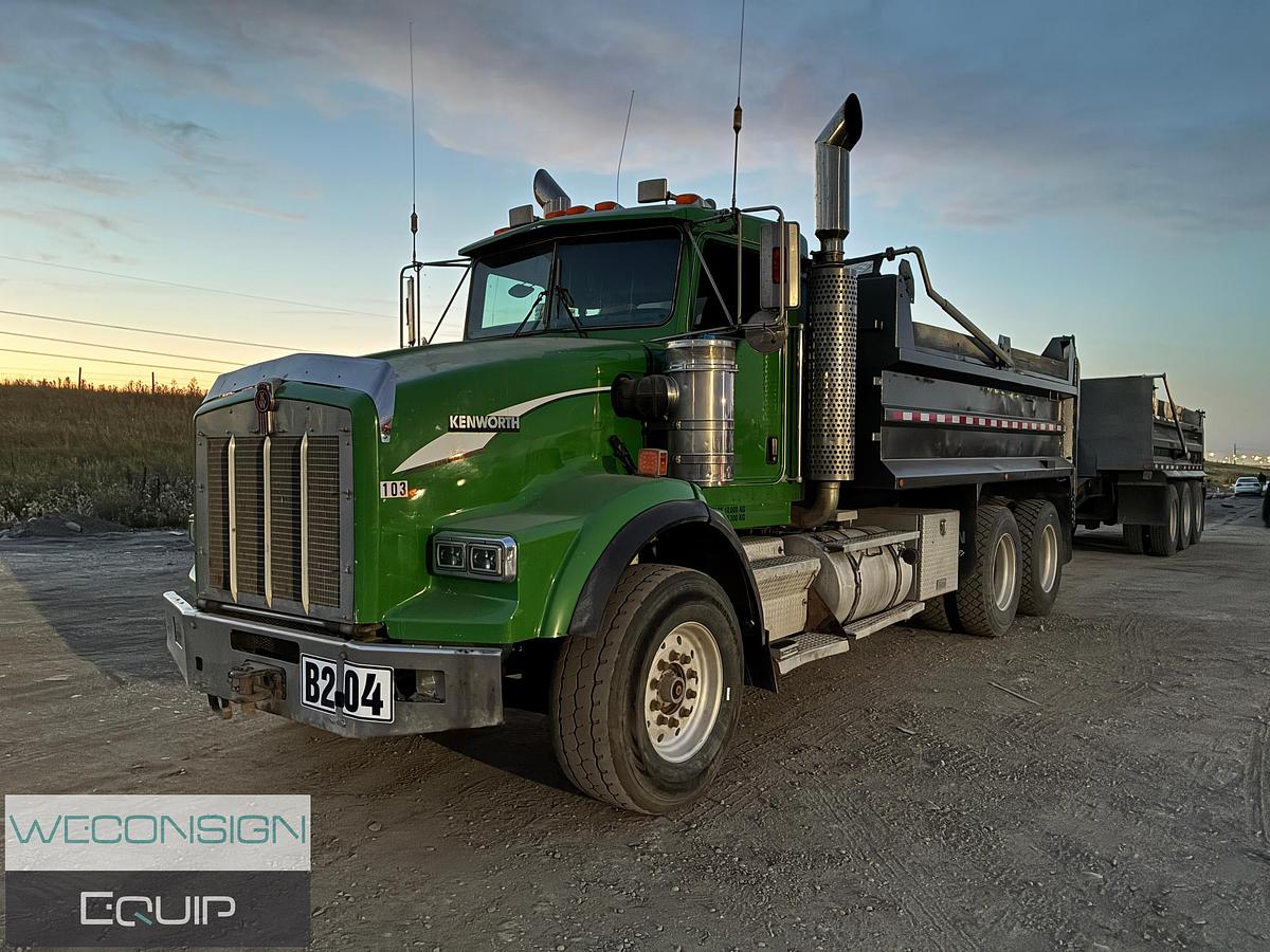 Used 2005 Kenworth T800B Dump Truck