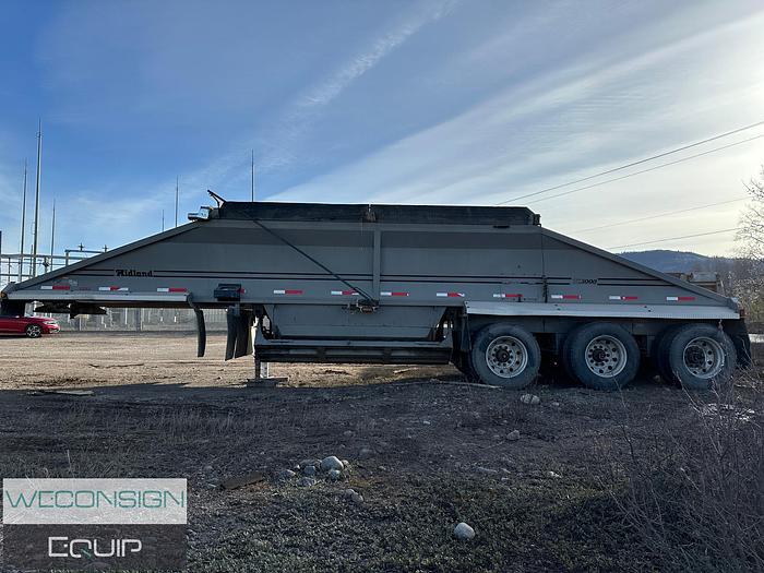 Used 2007 Midland MG38TC3000 Tridem Belly Dump