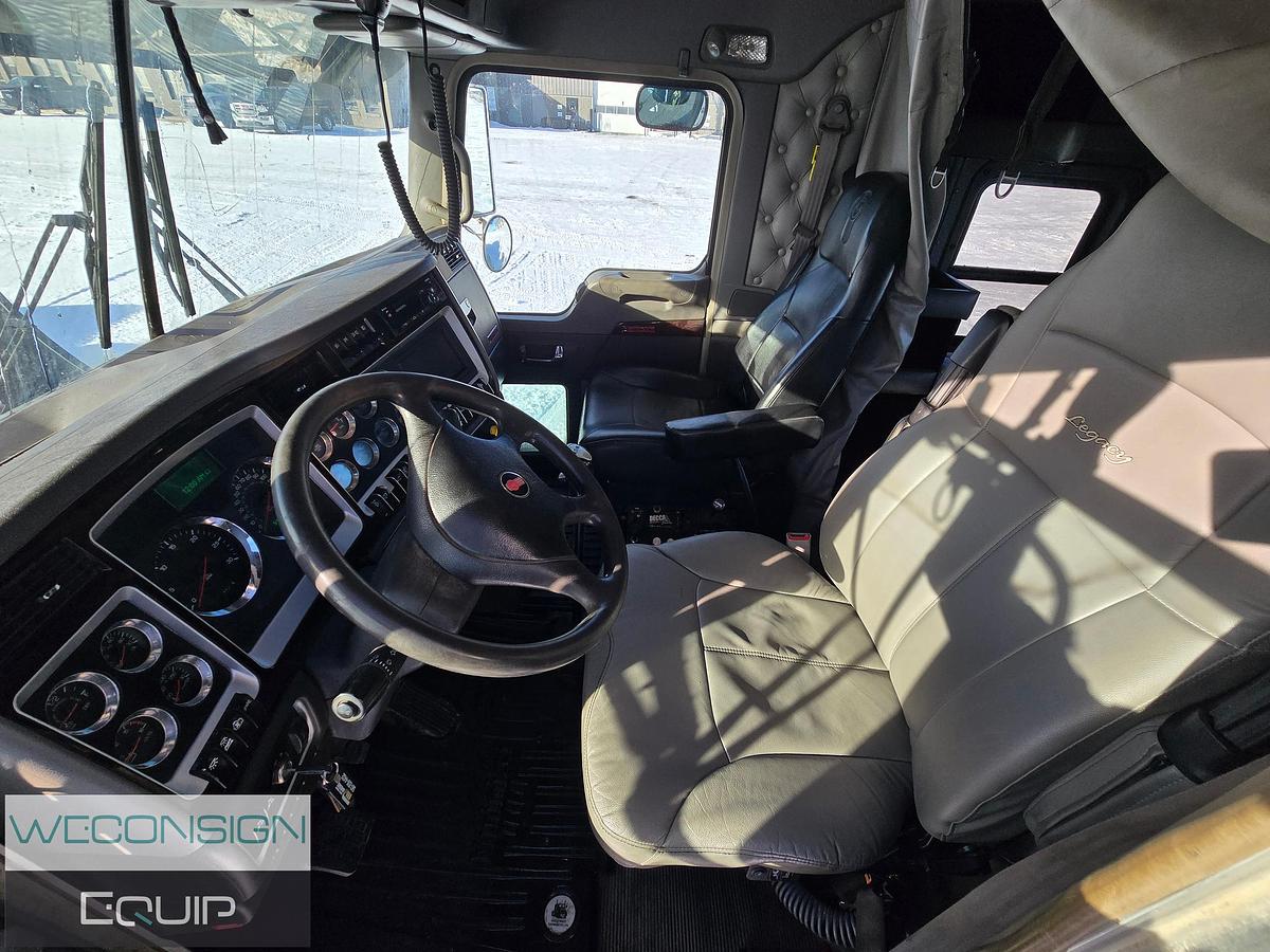 Used 2019 Kenworth T800 Winch Truck