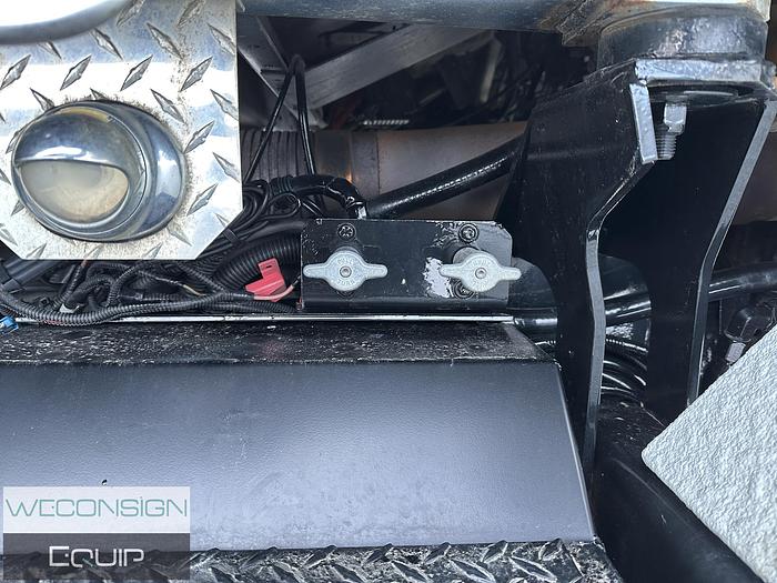 Used 2004 Kenworth C500B Bed Truck