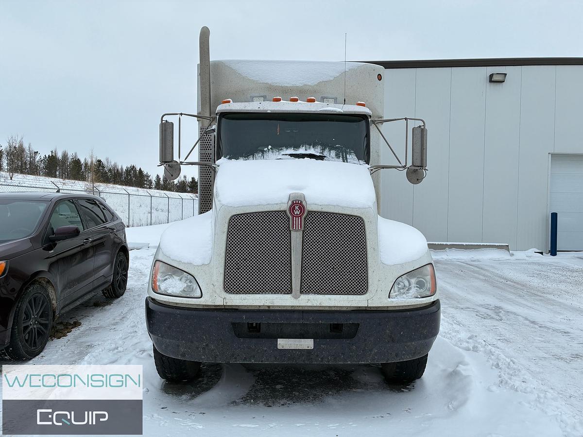 Used 2015 Kenworth T370 Van Truck