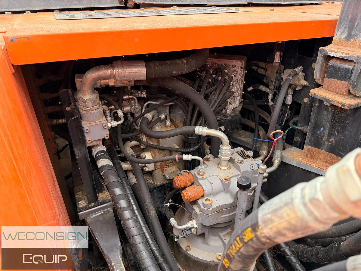 Used 2014 Hitachi ZX210LC-5N Excavator