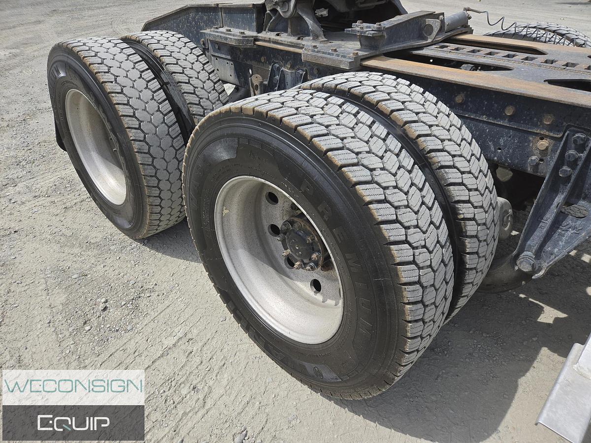 Used 2001 Kenworth T800 TA Lowbed Truck