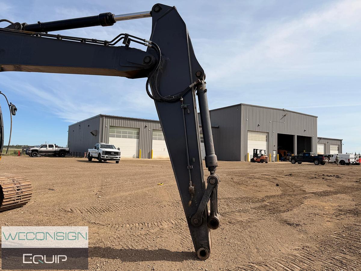Used GTH-10 2015 John Deere 245G LC Excavator