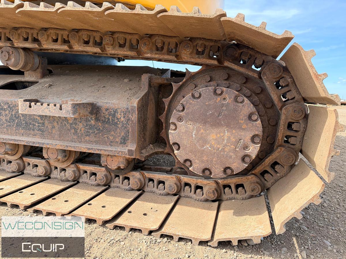 Used GTH-10 2015 John Deere 245G LC Excavator