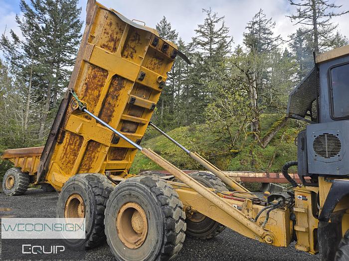 Used 2002 John Deere 250C