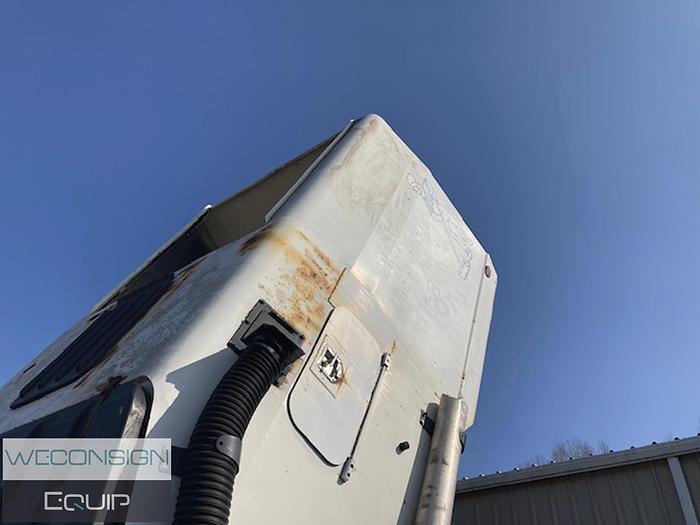 Used 1999 GMC/ISUZU  Single Axle Street Sweeper Truck
