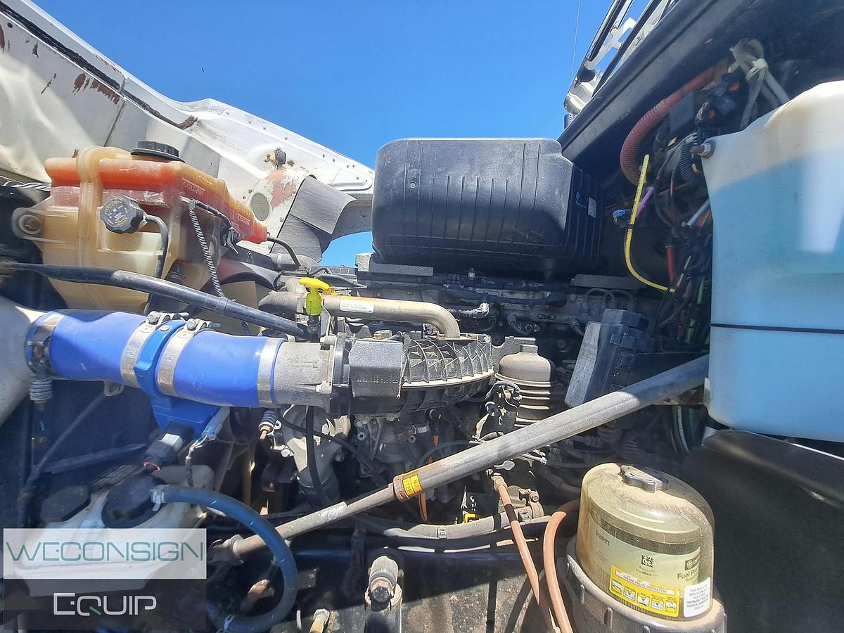 Used 2020 Freightliner Coronado Sleeper Truck Tractor