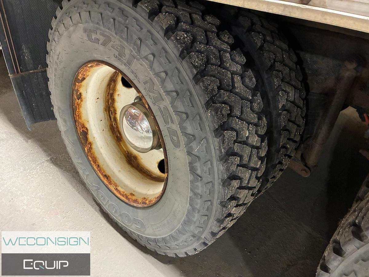 Used 2015 Kenworth T370 Van Truck