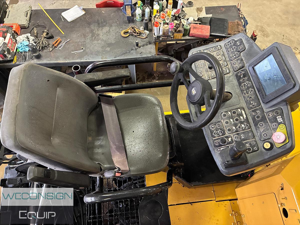 Used 2015 CAT AP 1055F Paver