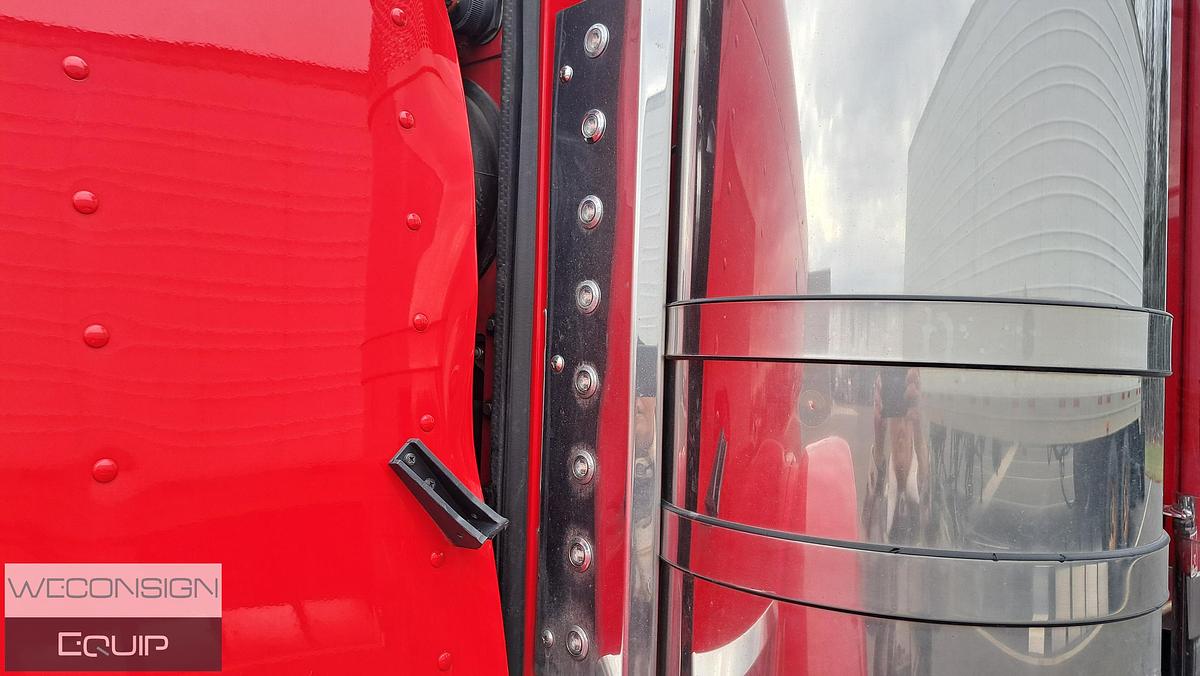 Used 2023 Peterbilt  389 Salvage