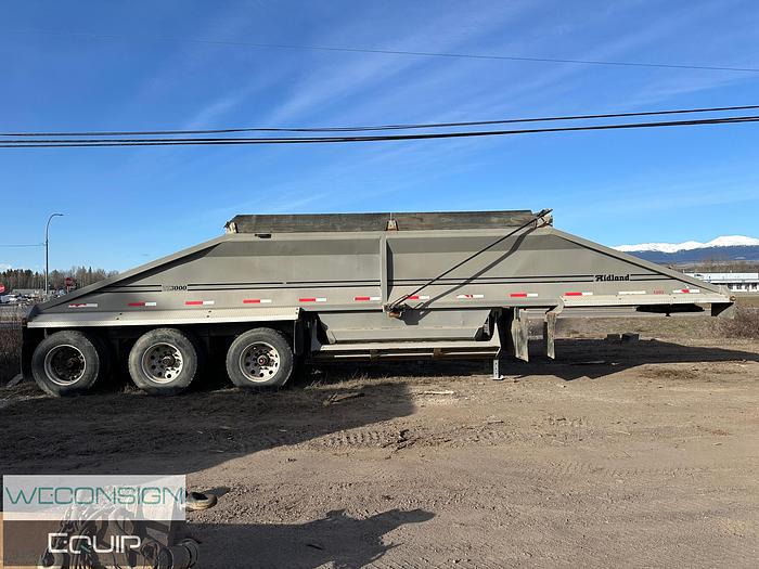 Used 2007 Midland MG38TC3000 Tridem Belly Dump