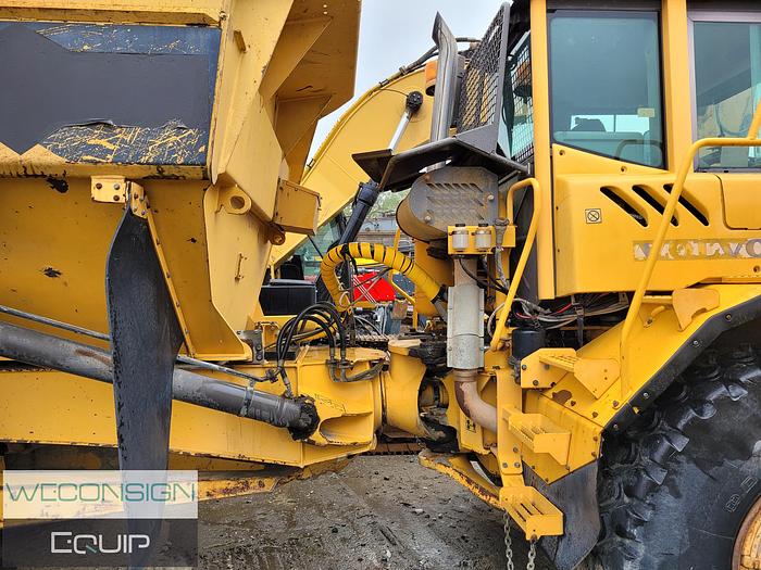 Used 2004 Volvo  A25D Articulated-Dump-Truck