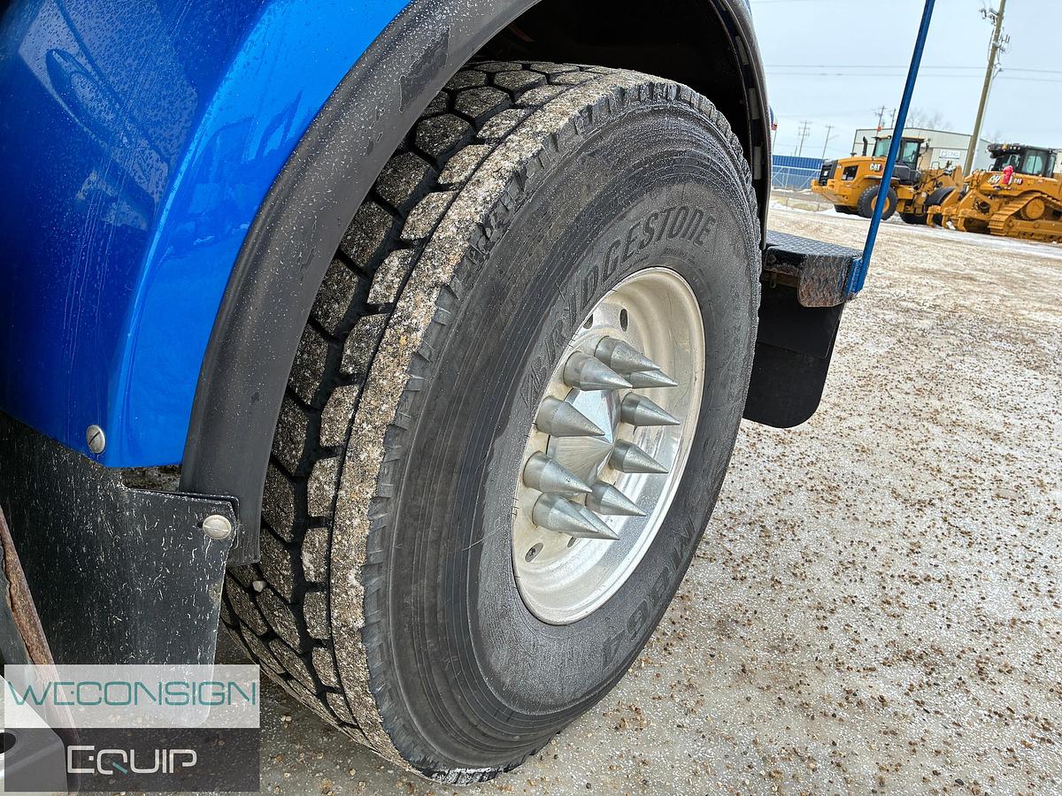 Used 2010 Kenworth T800 Tri Drive Winch Truck