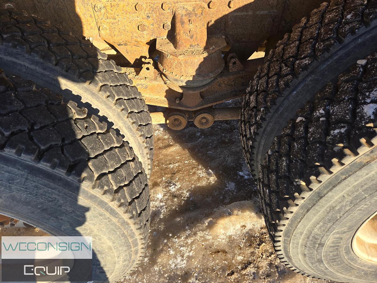 Used 2006 Kenworth C500B Bed Truck