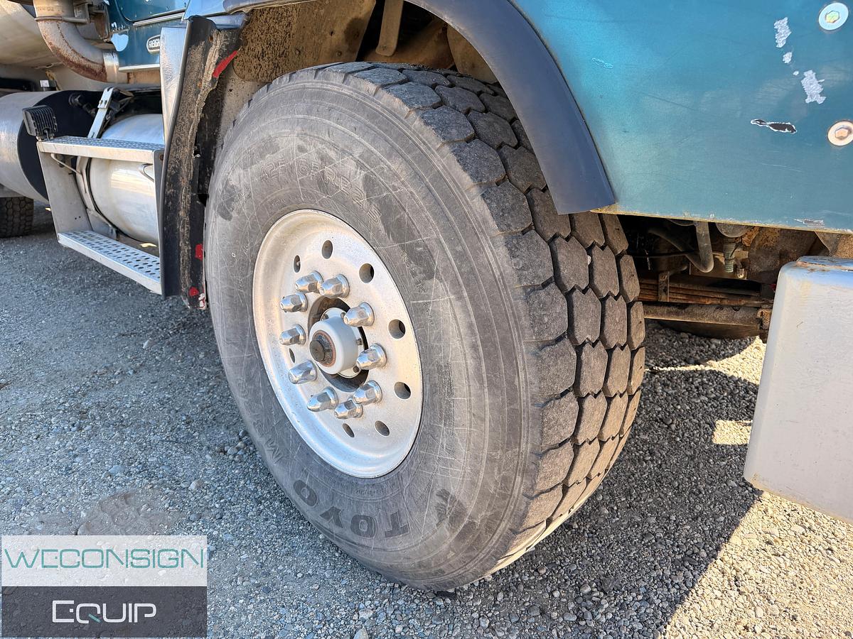 Used 1997 Freightliner USF-1E TA Dump Truck