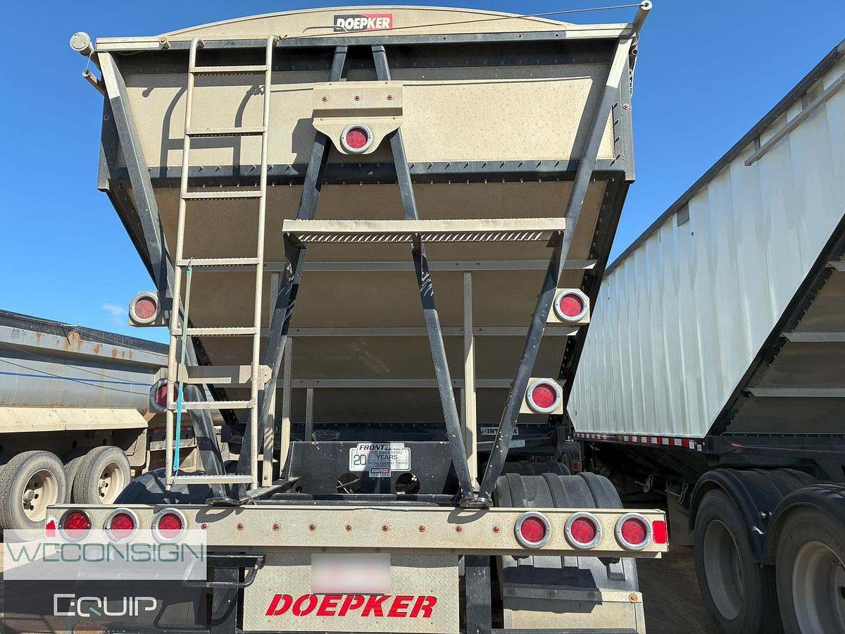 Used 2022 Doepker GRAVEL TRAILER SUPER B