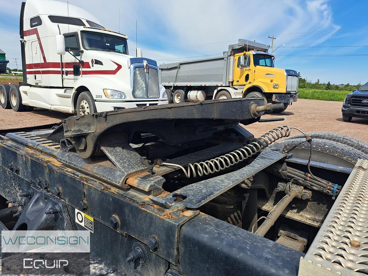 Used 2025 Peterbilt 589