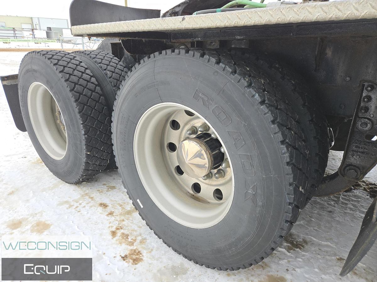 Used 2012 Kenworth T800 TA Winch Truck