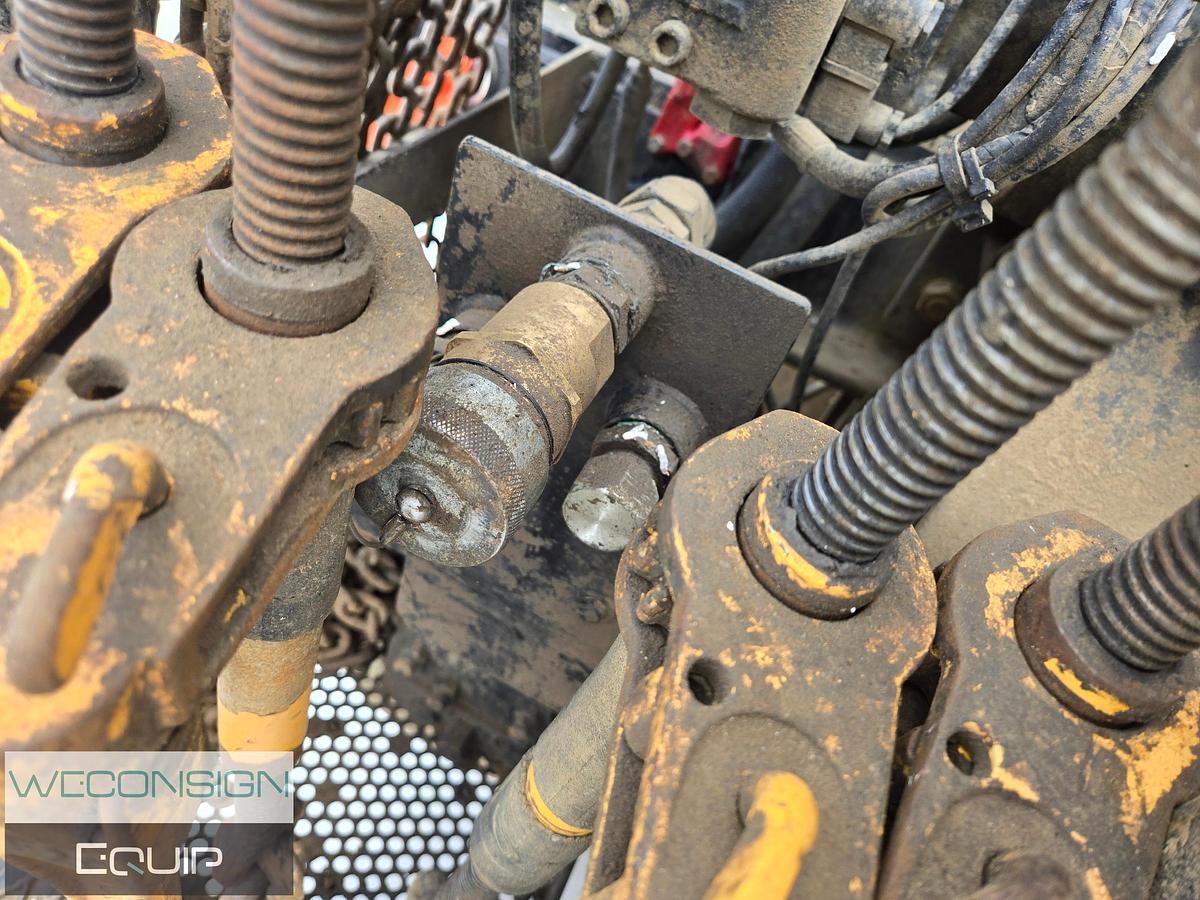 Used 2013 Kenworth T800 Winch Truck