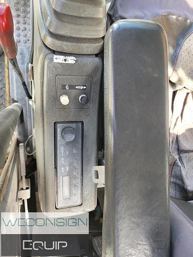 Used 2001 John Deere 200LC Excavator