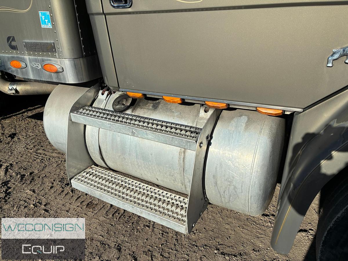 Used 1995 Freightliner FL106