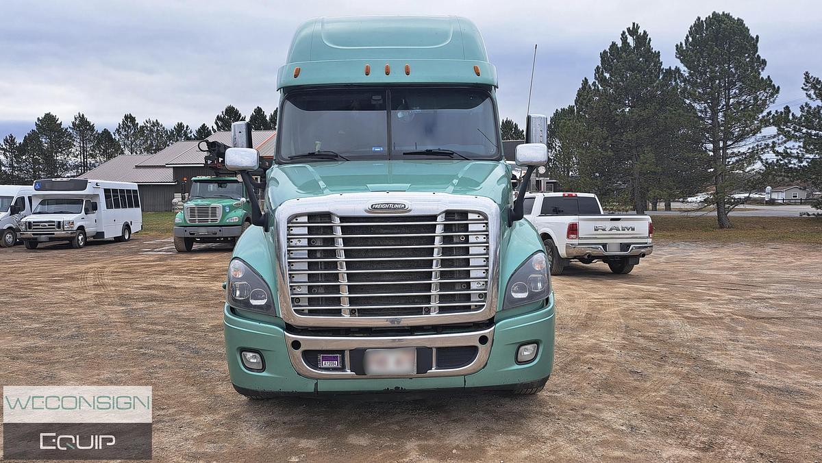 Used 2016 Freightliner Cascadia 125 Evolution Sleeper Truck Tractor
