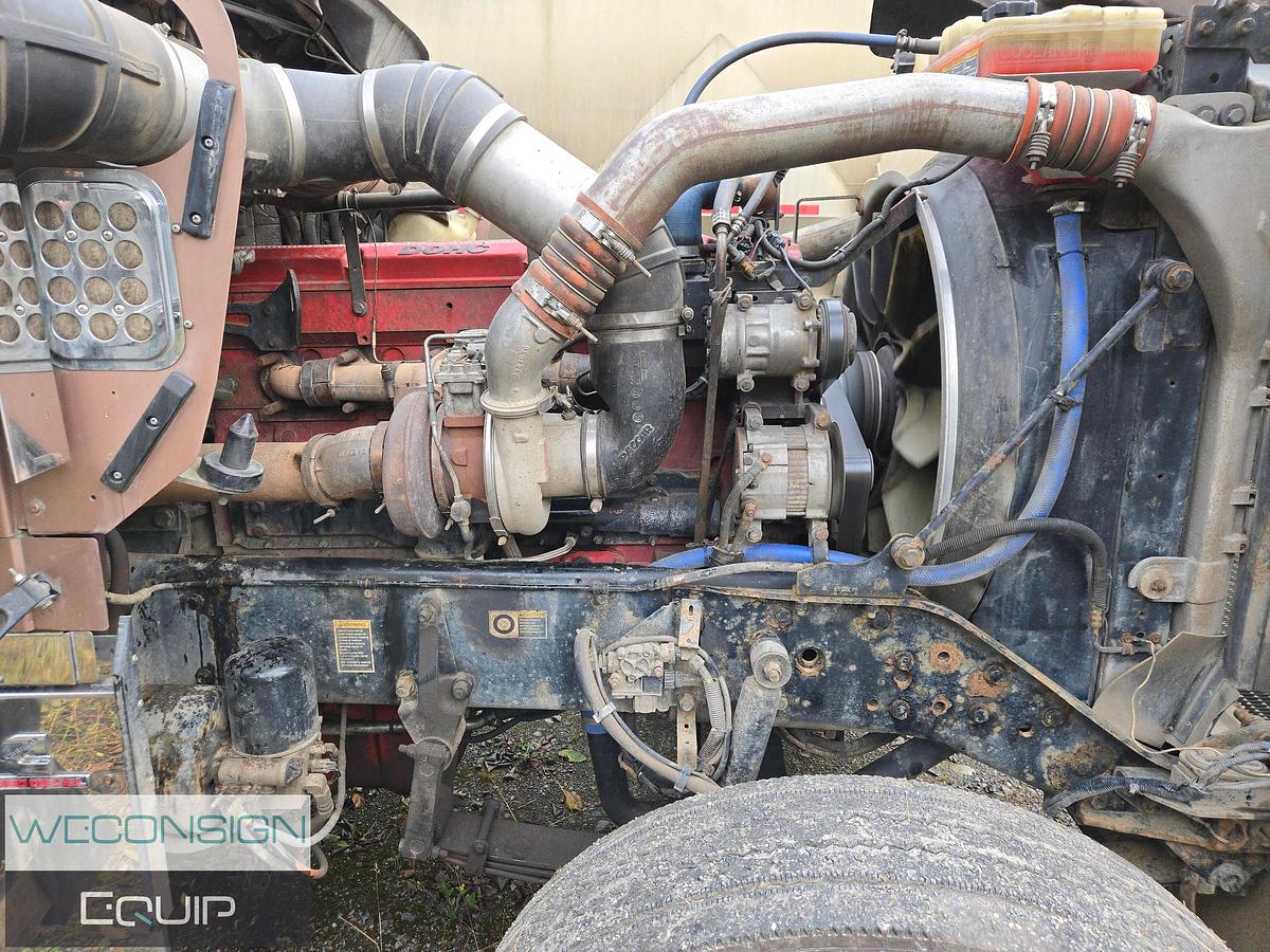 Used 2009 Kenworth W900L TA Sleeper Truck Tractor