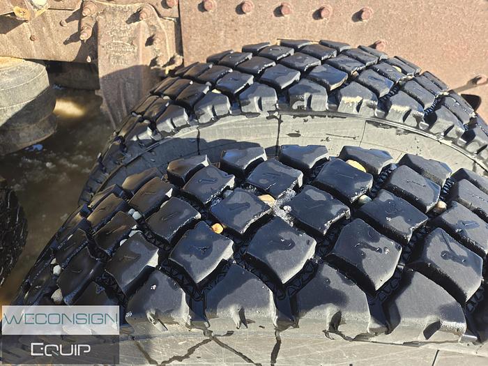 Used 2013 Peterbilt 367 Sleeper Winch Truck