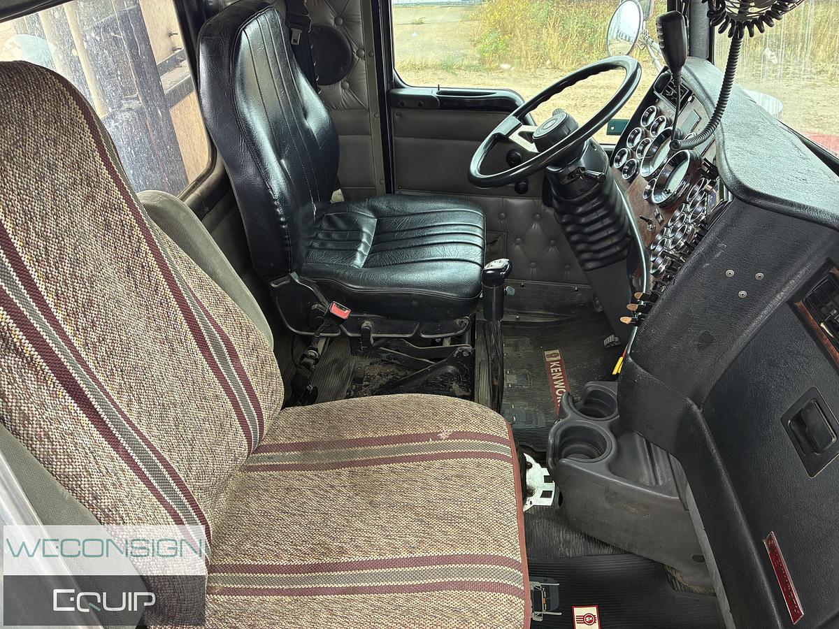 Used 2005 Kenworth T800 Heavy Haul Truck Tractor