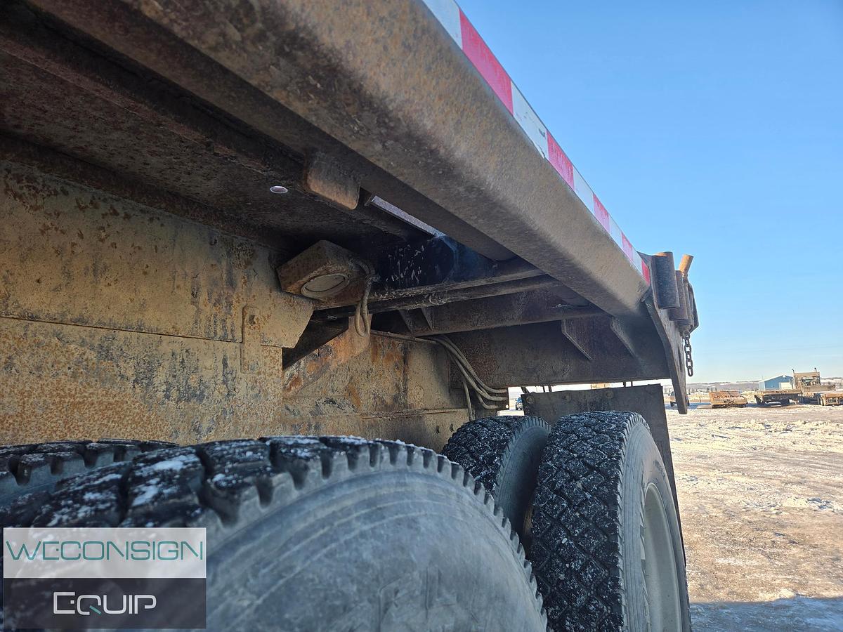 Used 2006 Kenworth C500B Bed Truck