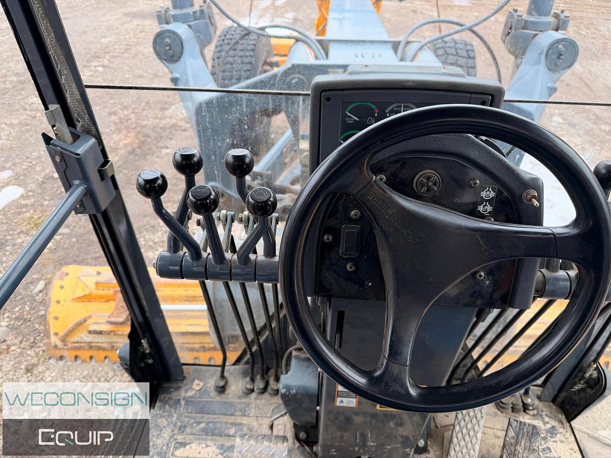 Used 2006 John Deere 872 Grader