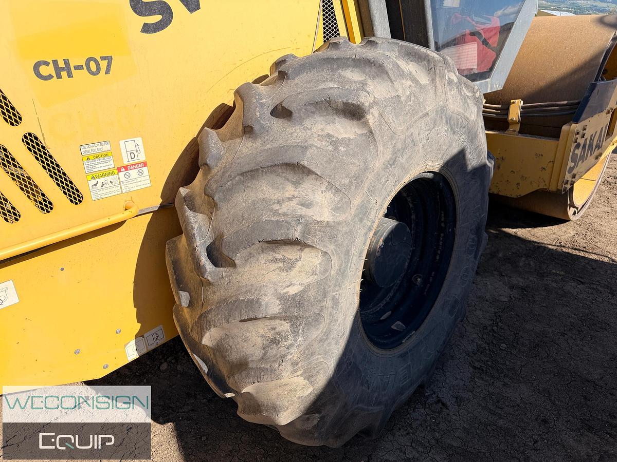 Used 2014 Sakai SV540T 84" Compactor
