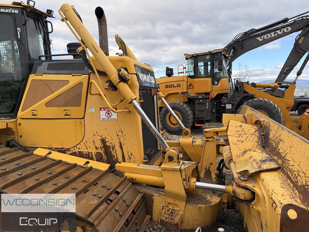 Used 2014 Komatsu D65i Dozer