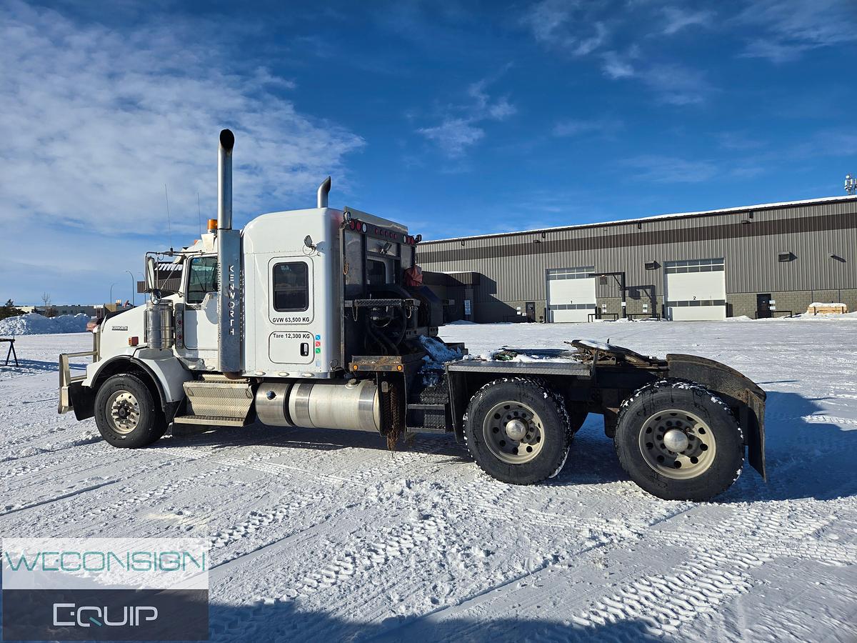 Used 2019 Kenworth T800 Winch Truck