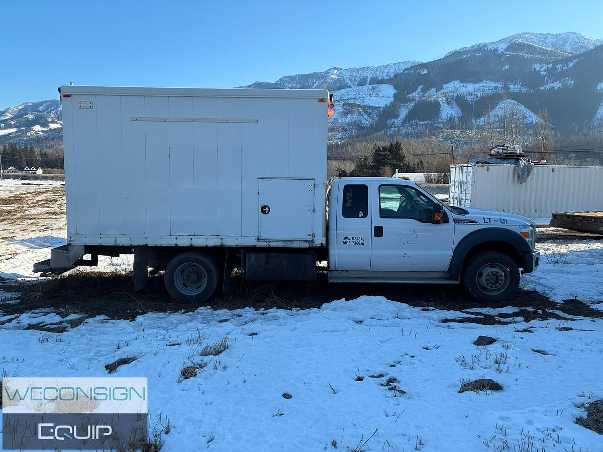 Used 2015 Ford F-550 Extended Cab Lube Truck